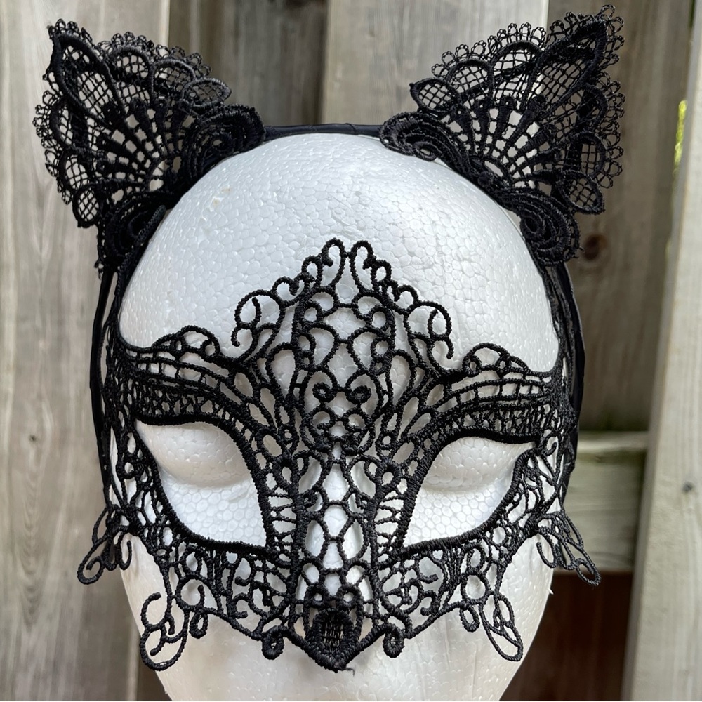 SET Lace Mask with Lace Ears